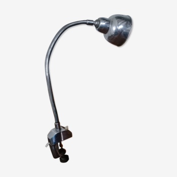 Flexible desk lamp fastening