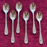 Set of teaspoons.