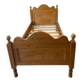 Read a person in pin Interiors.