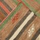 Tapis Kilim Vintage – Rayures Naturelles aux Tons Terreux, 136x195 cm
