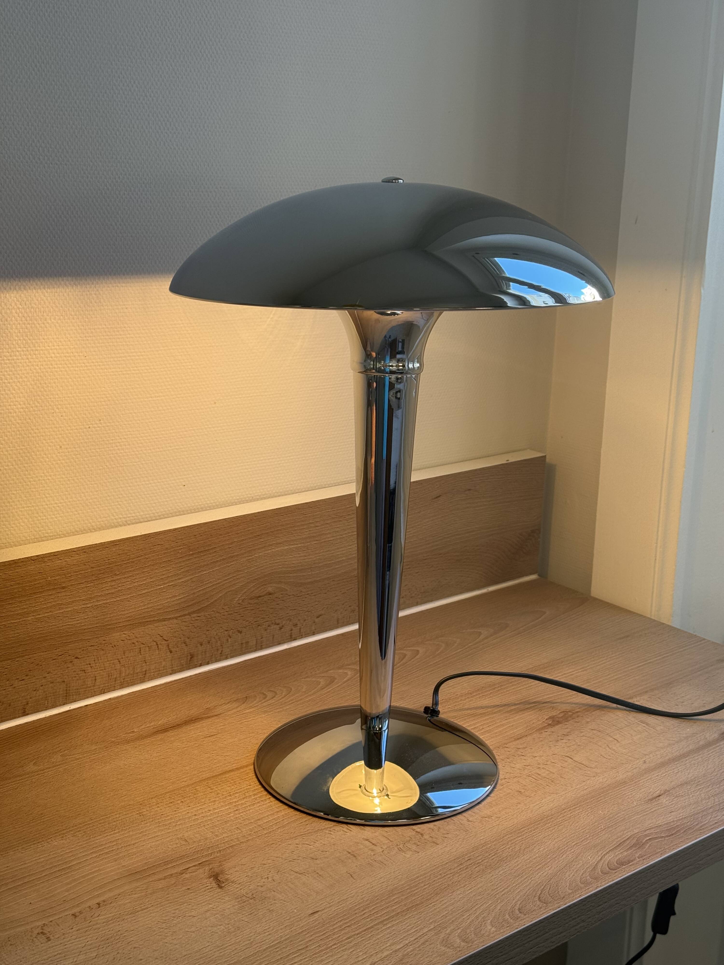 Table Lamp in Ship / Mushroom Style – Chrome Metal