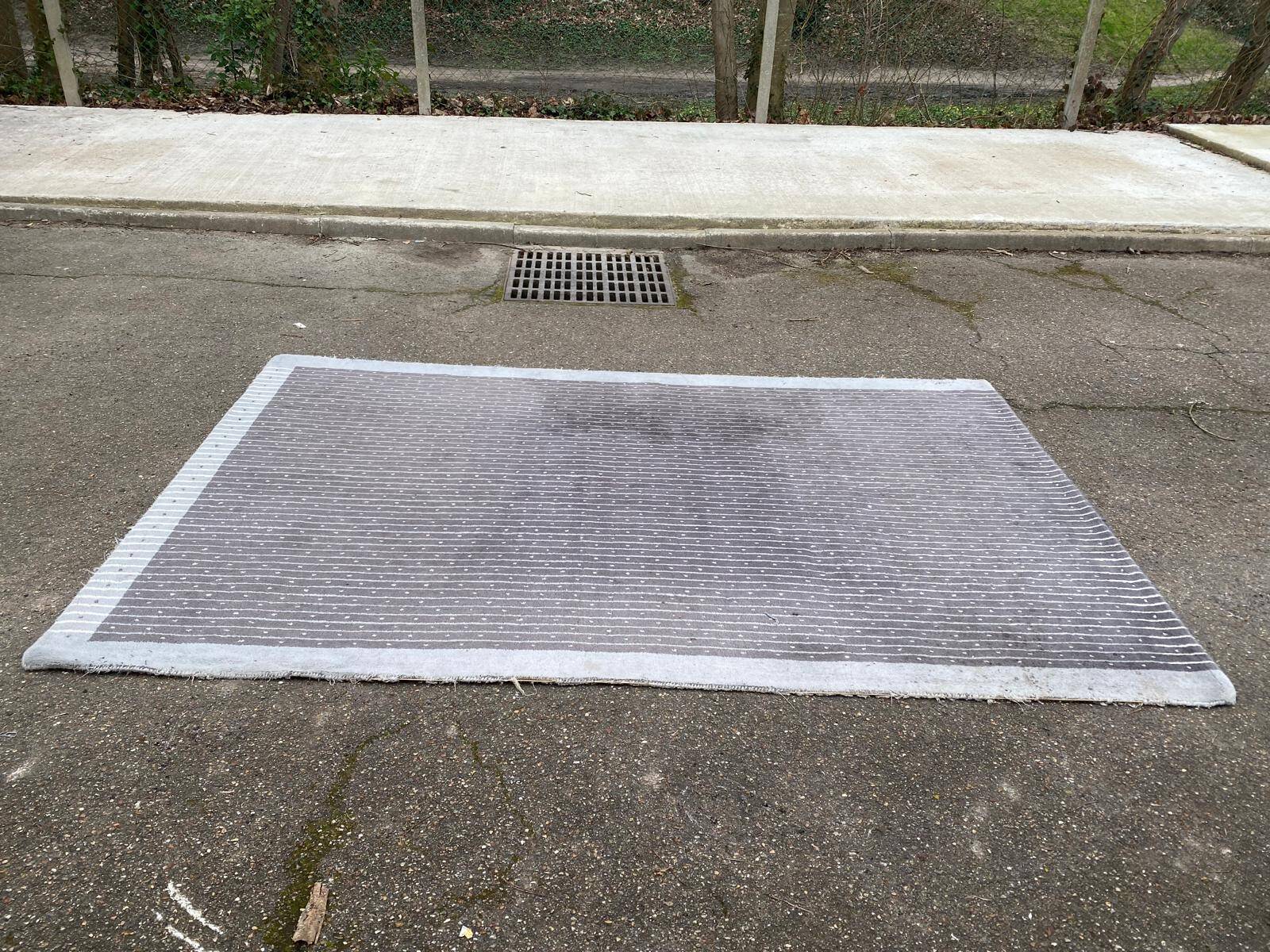 Toulemonde Bochart handmade gray wool rug 200x300