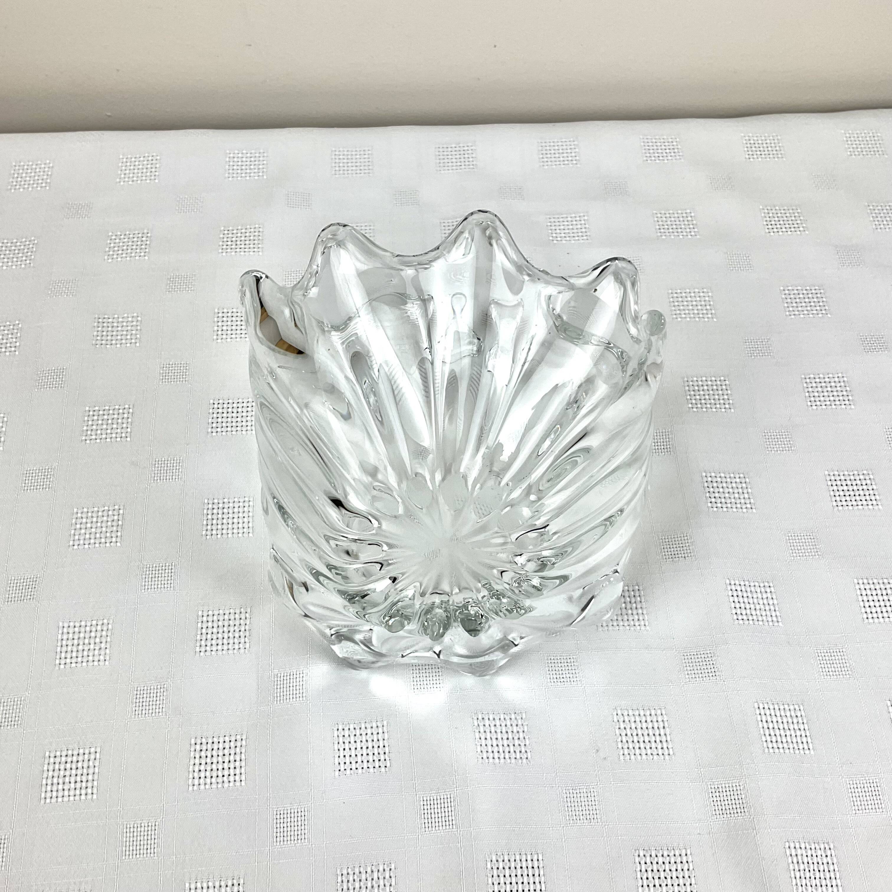 Vintage glass basket emptier