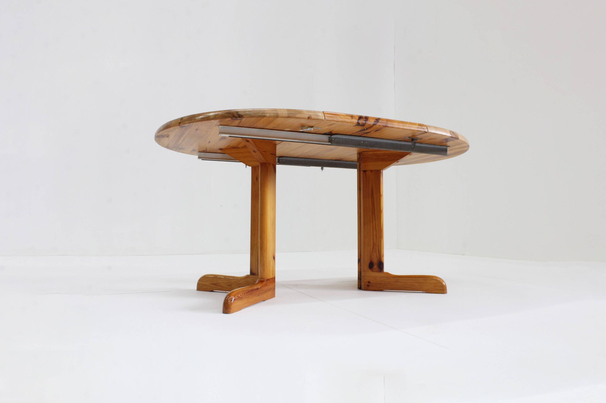 Vintage Danish round extendable dining table pine wood 1960s