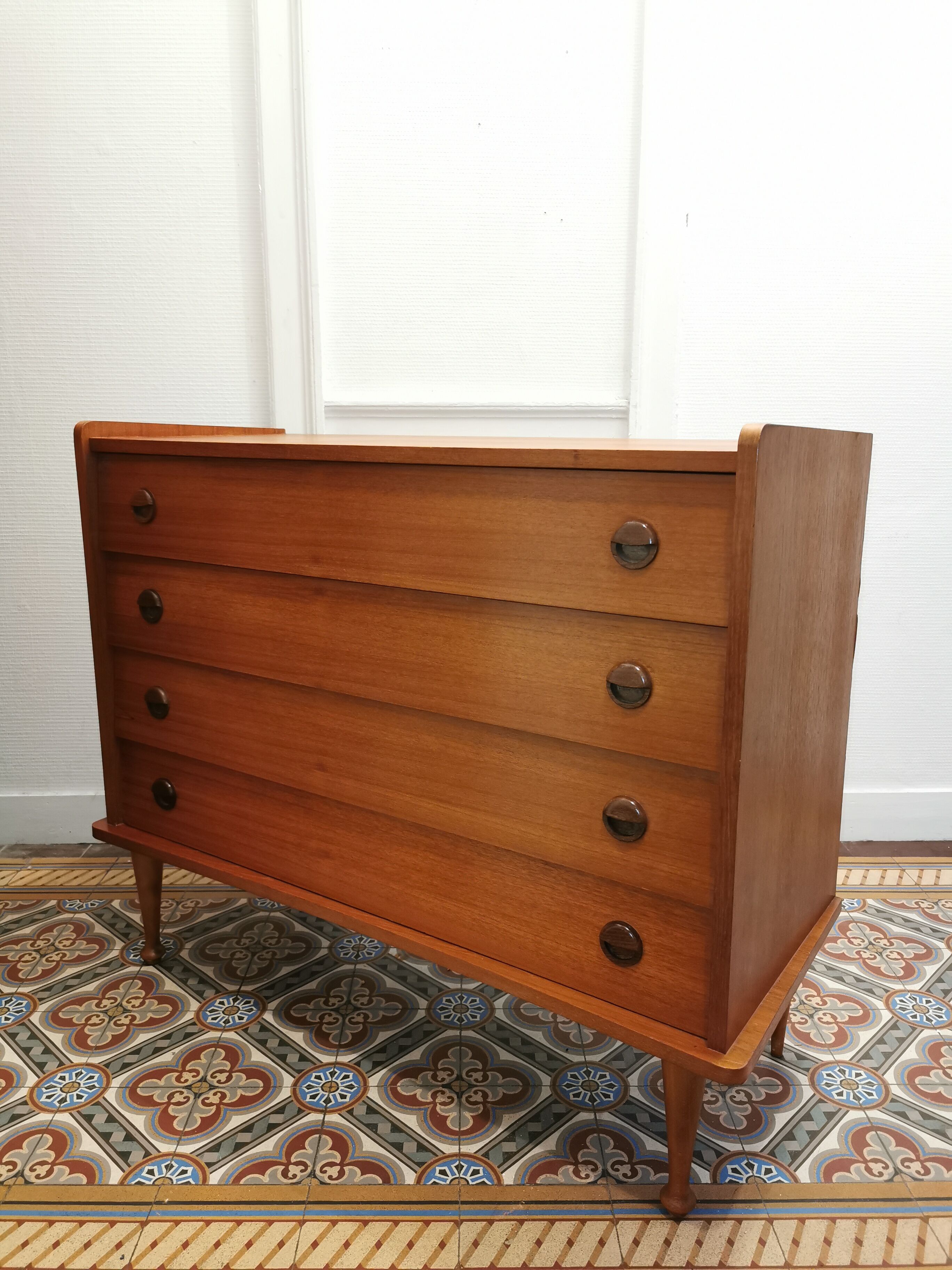 Scandinavian chest of drawers