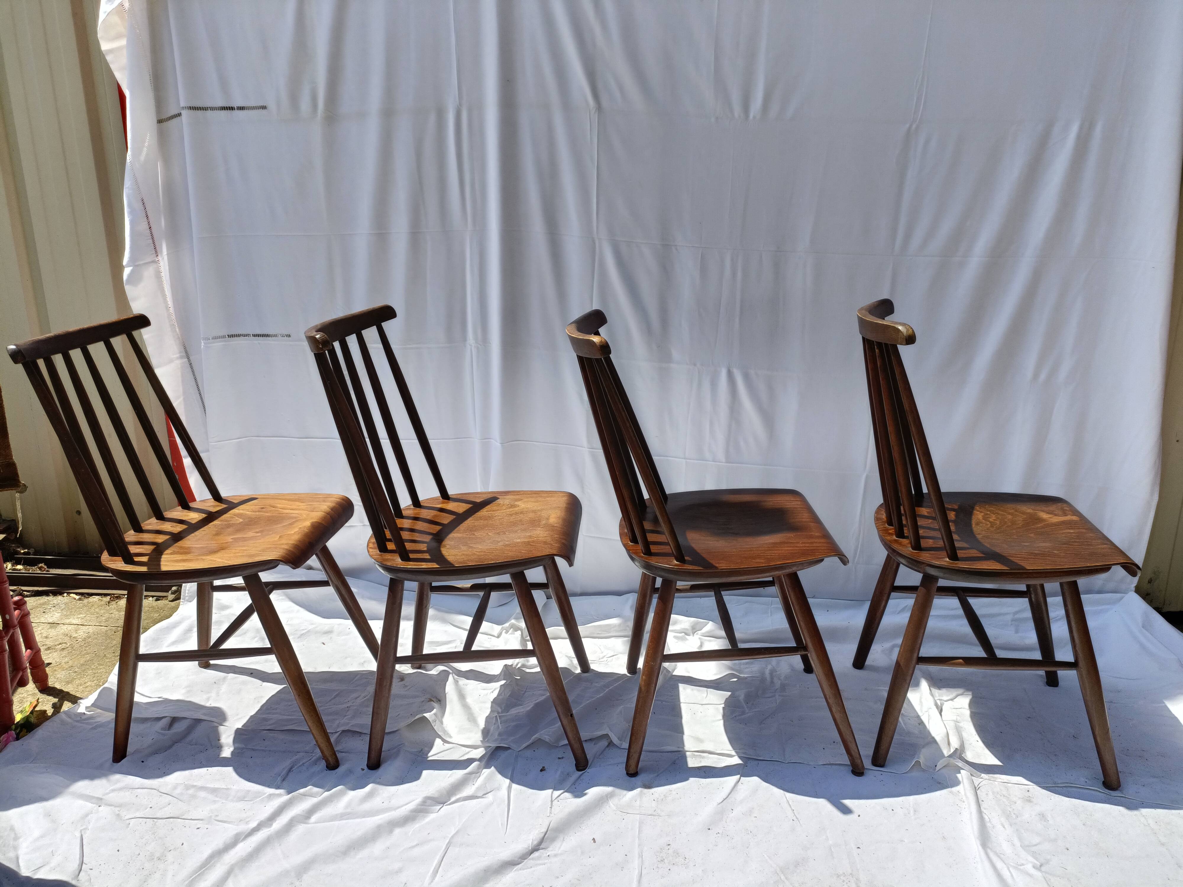 Suite de 4 chaises Fanett d'Ilmari Tapiovaara