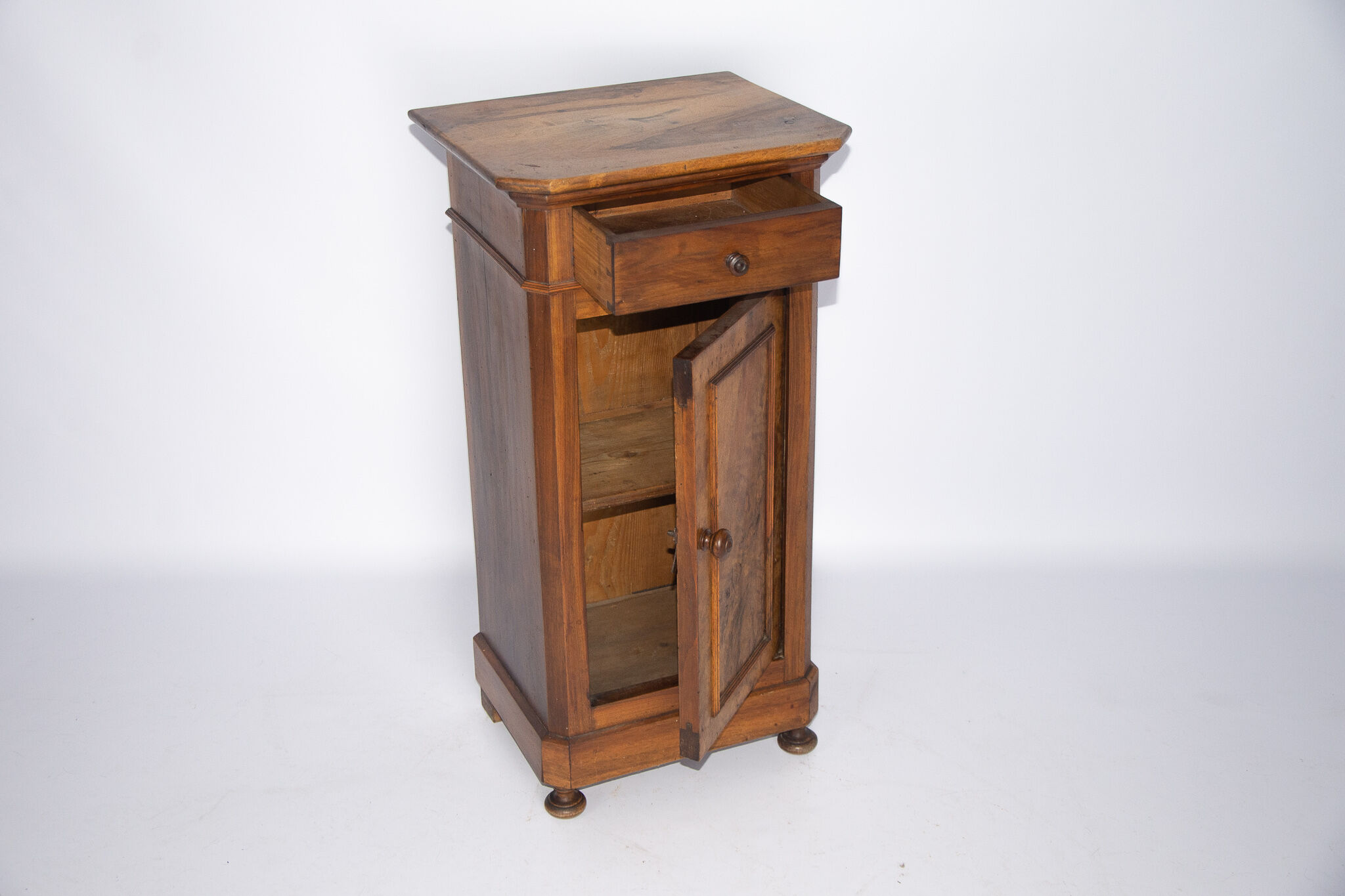Meuble en bois Louis Philippe