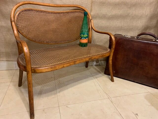 Children's sofa curved wood