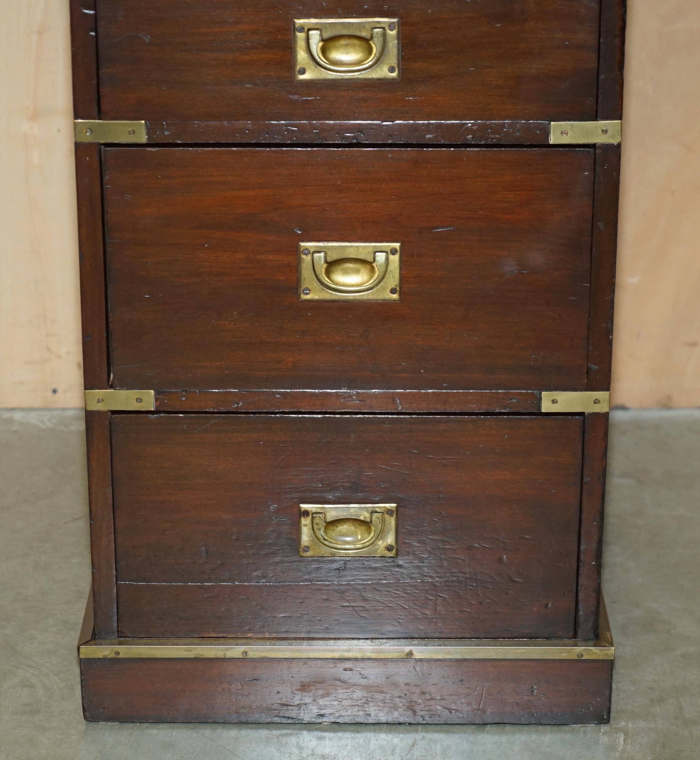 Bureau de campagne Davenport victorien antique en cuir avec galerie en laiton