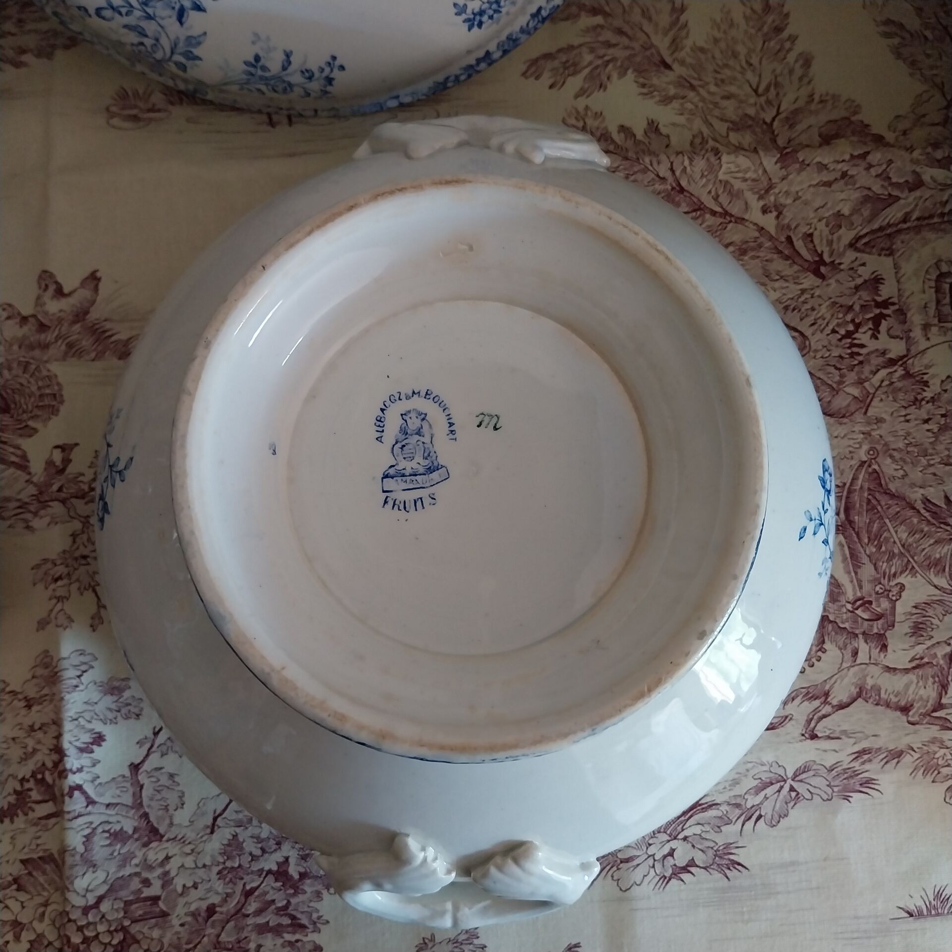 Old ironstone soup tureen St Amand