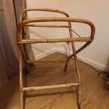 Vintage rattan couffin