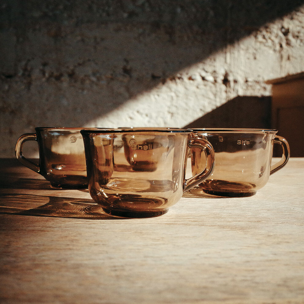 Shell arcoroc coffee cups