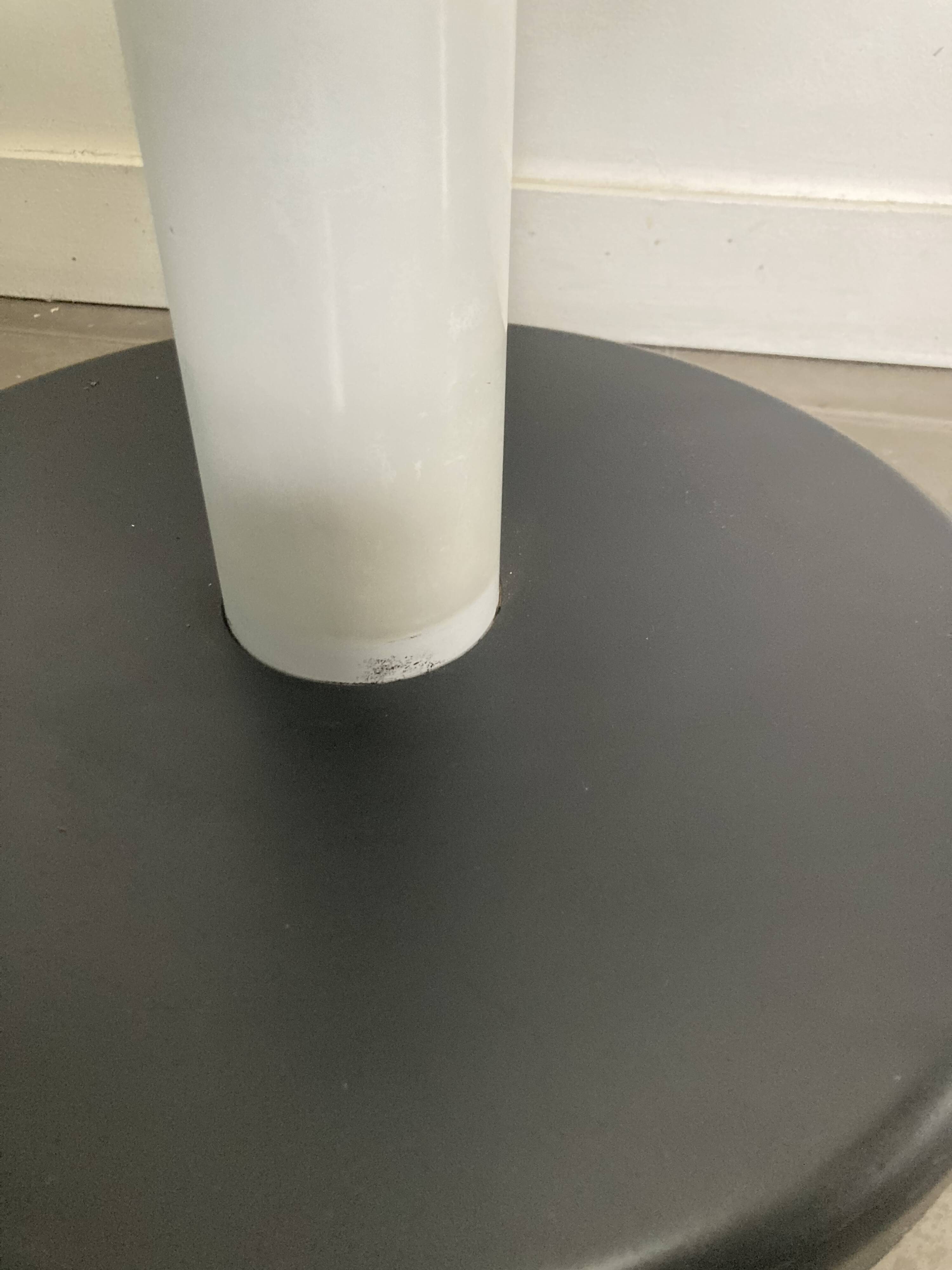 Portemanteau en métal laqué blanc édité par Seccose dans les années 80