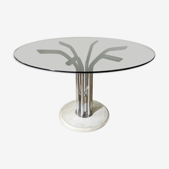 Table à manger italienne avec base en marbre et plateau en verre fumé