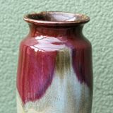 Vase en grés vernissé, signé, sang de boeuf