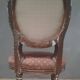 Chaise basse de style Louis XVI