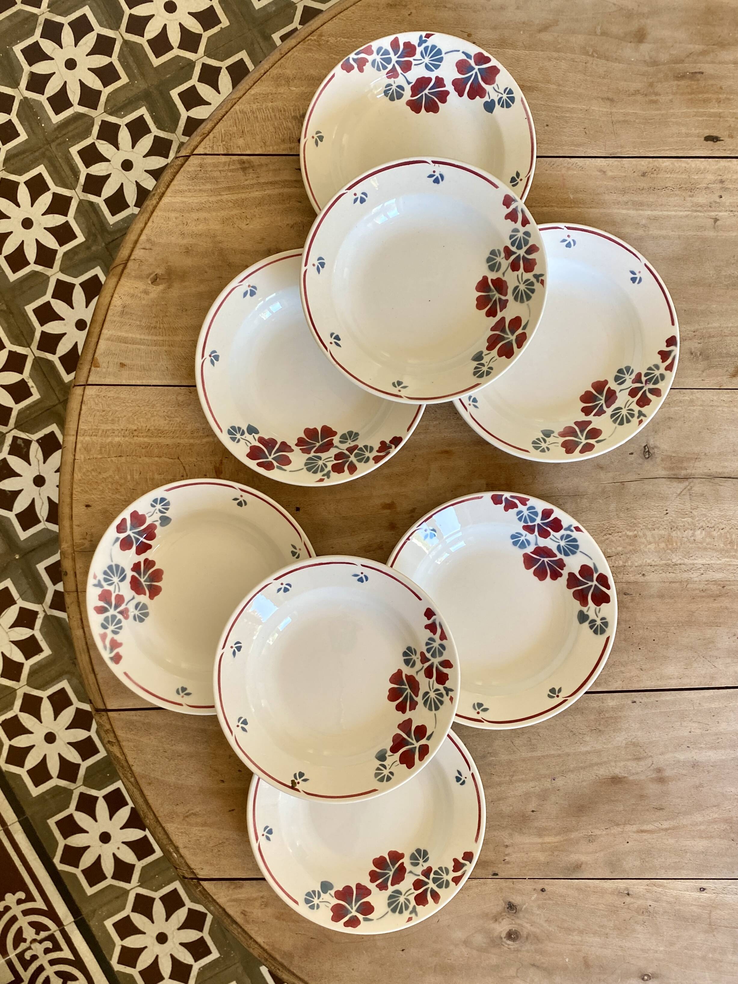 Set of 8 vintage soup plates, Nelly de Salins