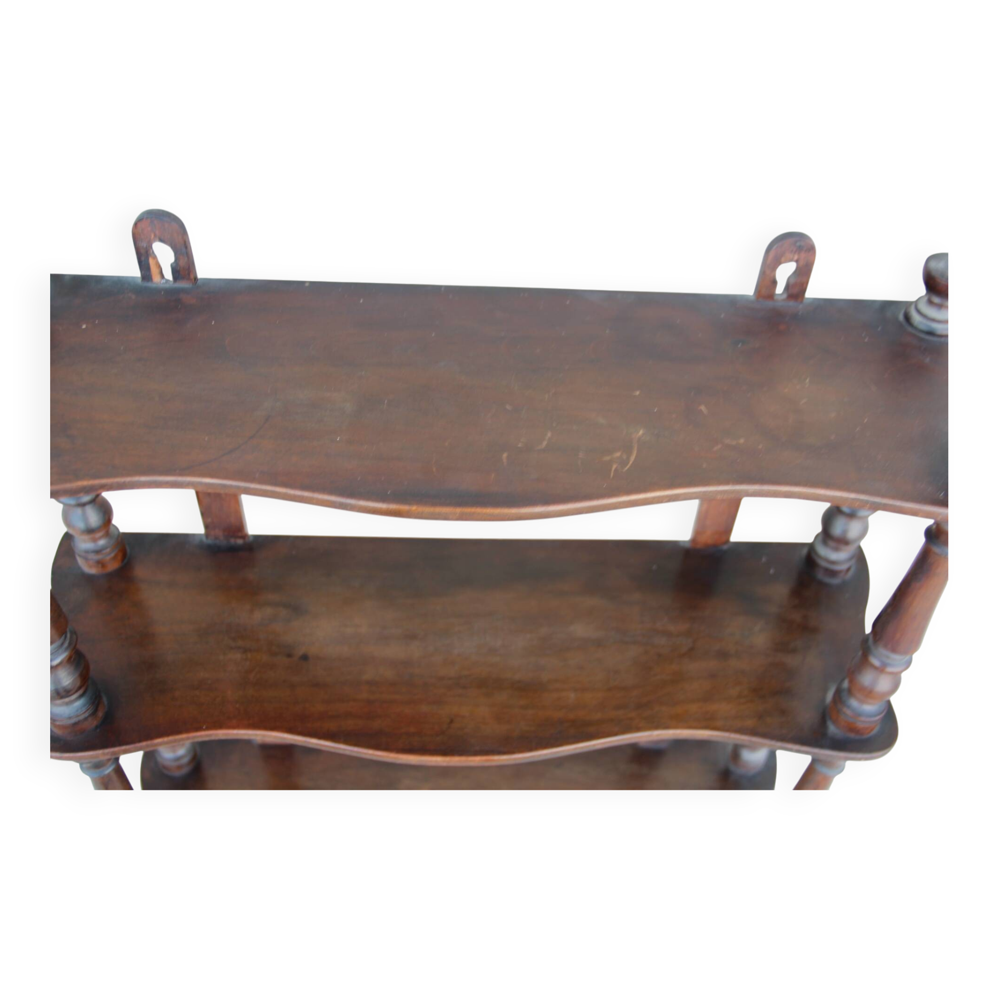 Small wall shelf with 3 levels