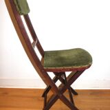 Set of 2 vintage folding chairs