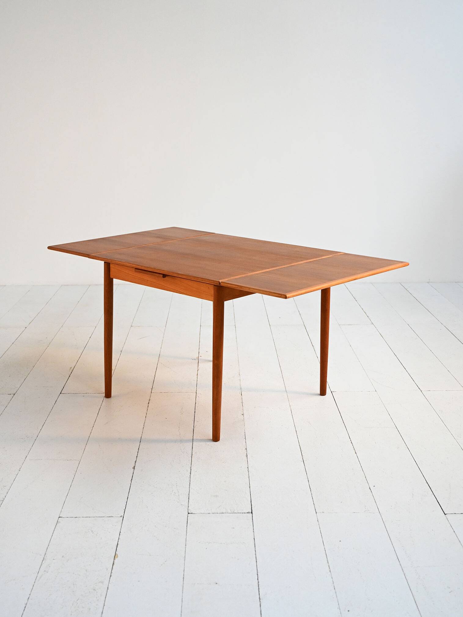 Teak extendable dining table, 1960s