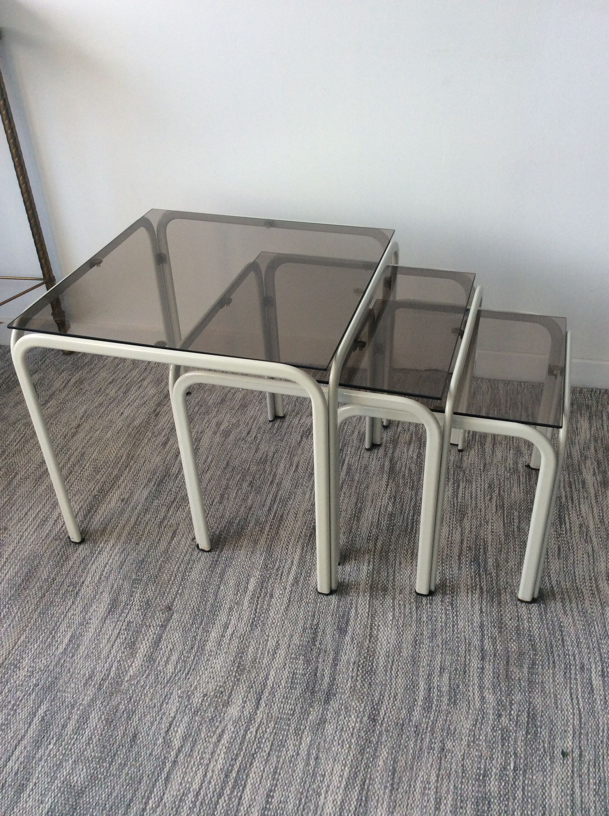 Series of 3 vintage pull-out tables from the 70s