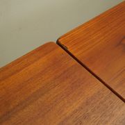 Table en teck, design danois, années 1960, designer : Børge Mogensen