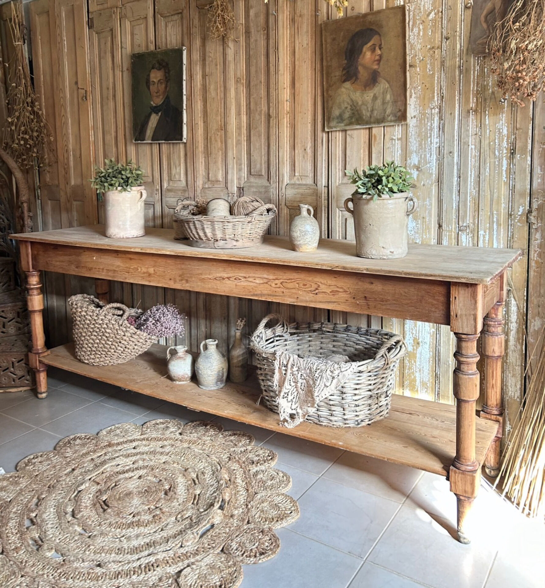 Old cloth merchant's table