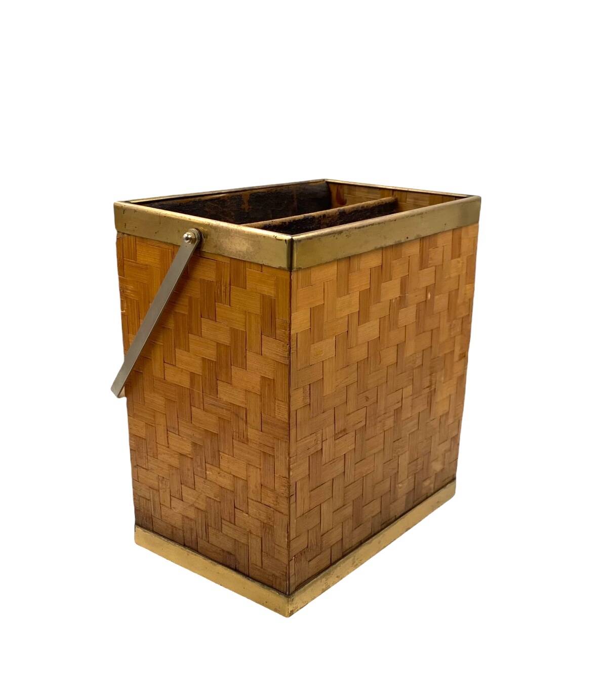 Hollywood regency brass and woven bamboo magazine rack, Metal Linea Nova Italy 1970