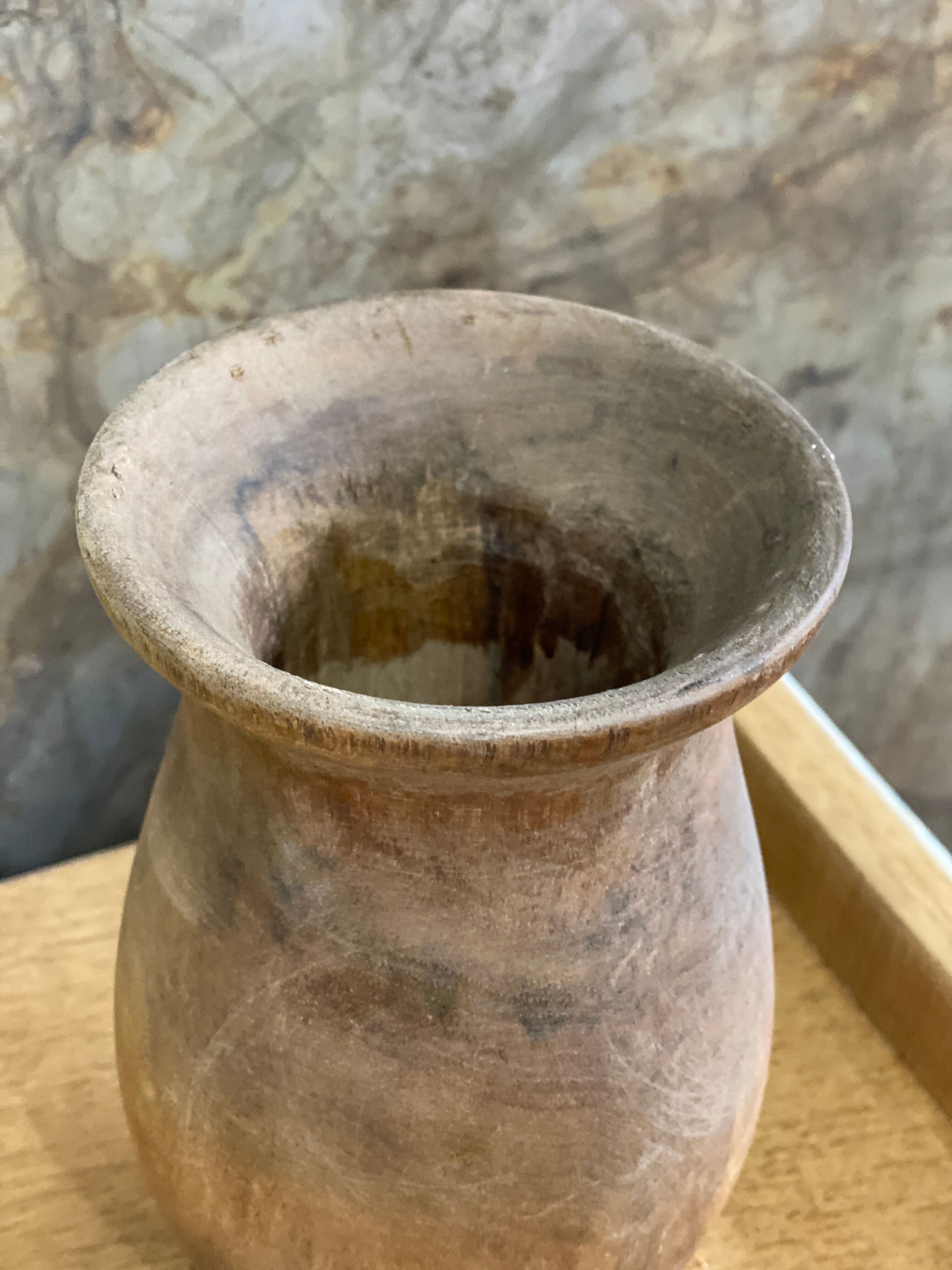 Vase made of raw wood