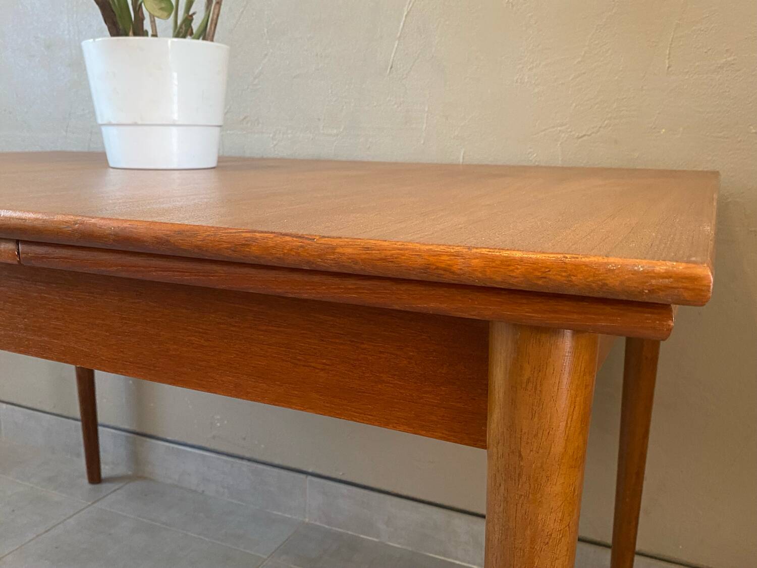 Vintage teak table with extensions