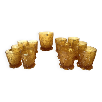 Glasses and ice bucket baroque style amber glass Italy 70s