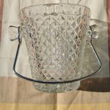 Ice bucket