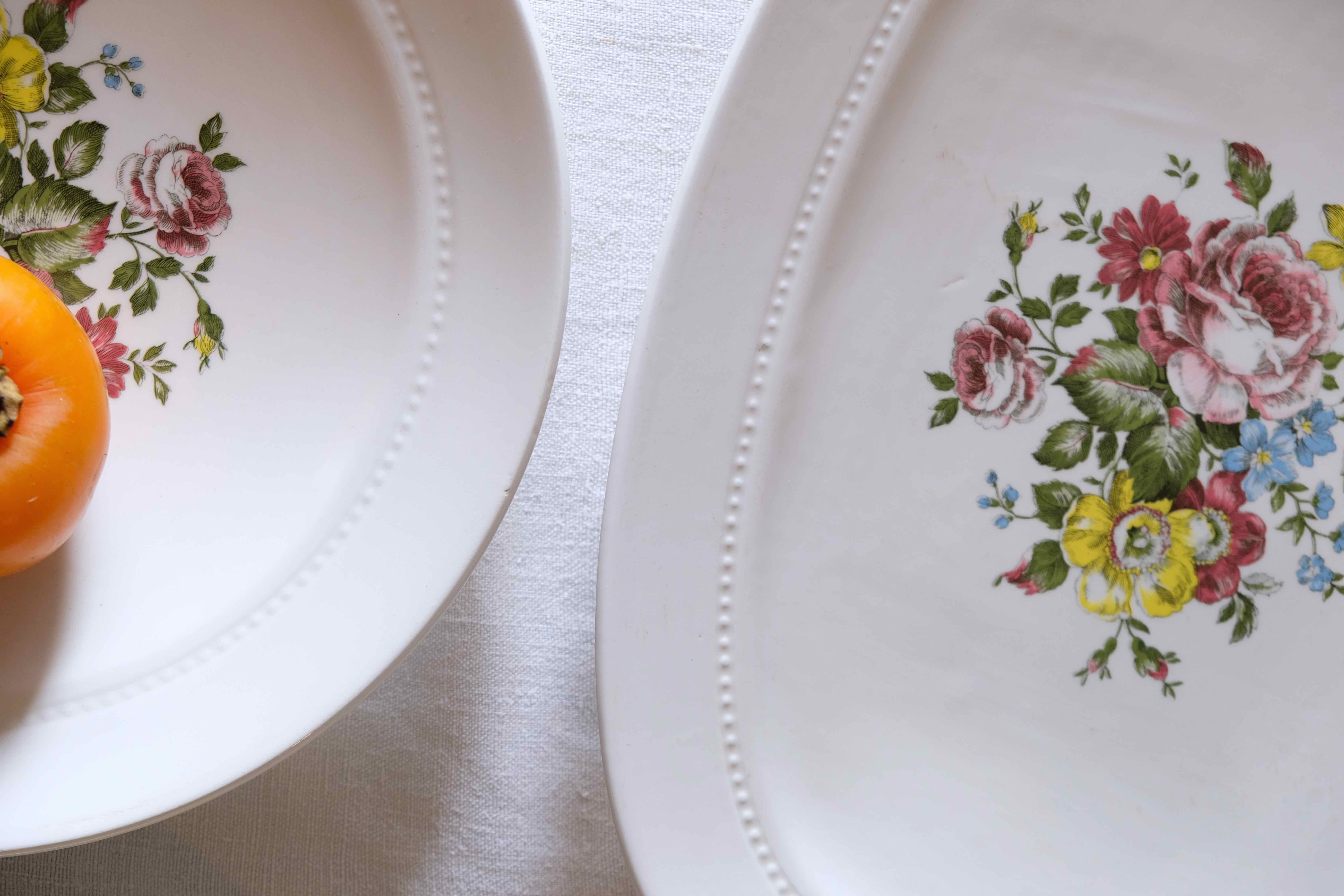 Flat faience of Lunéville China Keller & Guerin 1889 "Chaillot of Vercor" decoration in engraving enhanced drawing flowers