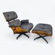 Fauteuil et repose-pieds Herman Miller Original Eames, marron et noyer