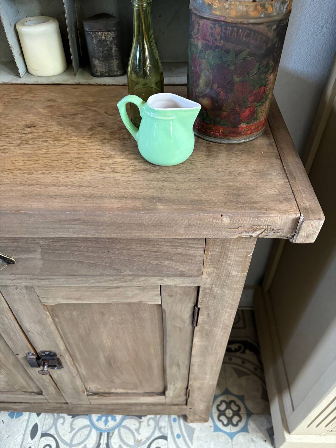 Small established buffet