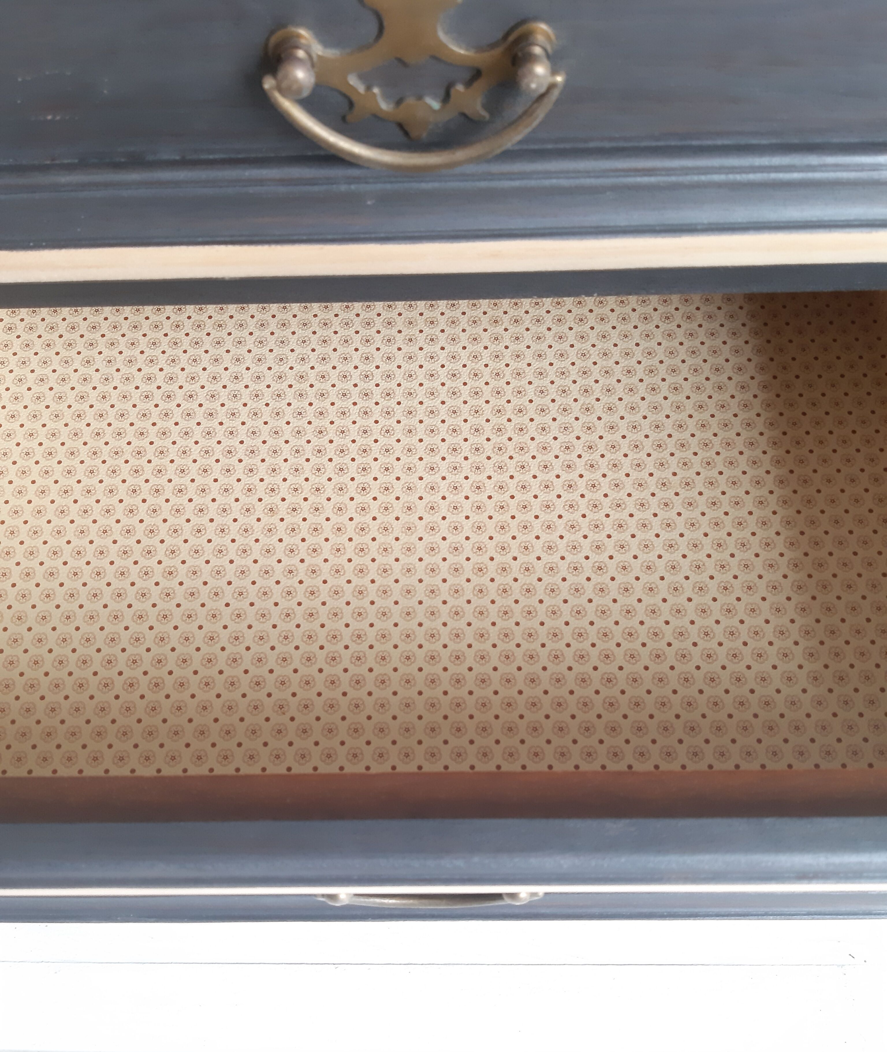 Extra chest of drawers