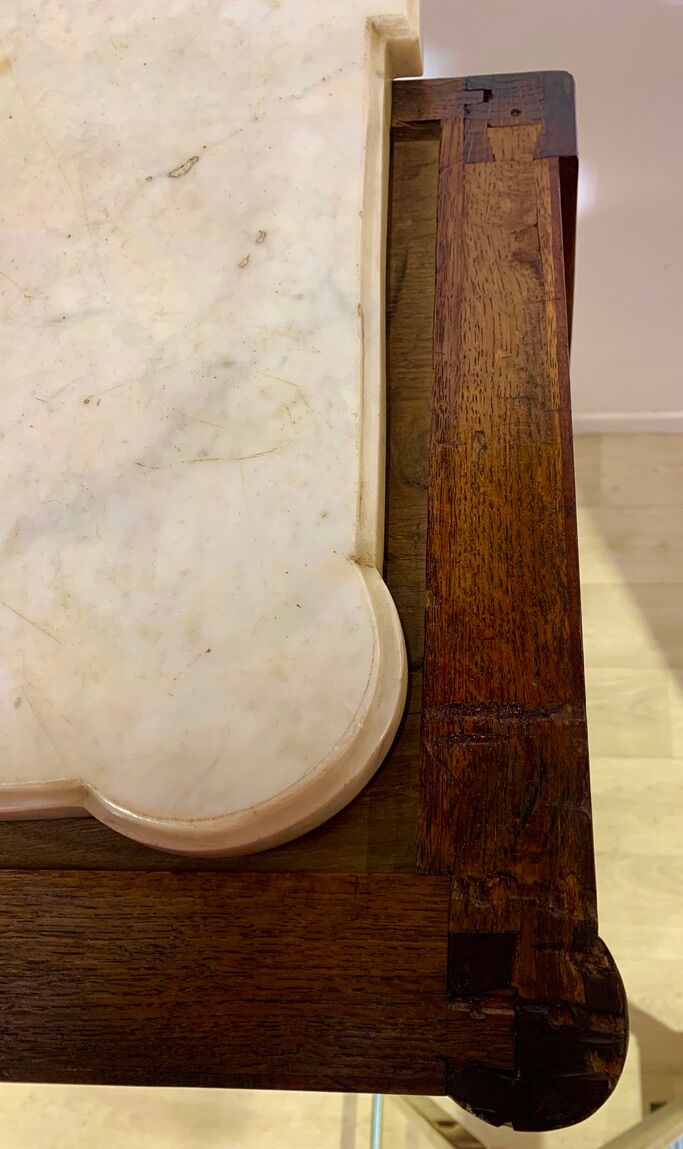 Secretary Louis XVI 1780 in Mahogany, white marble.