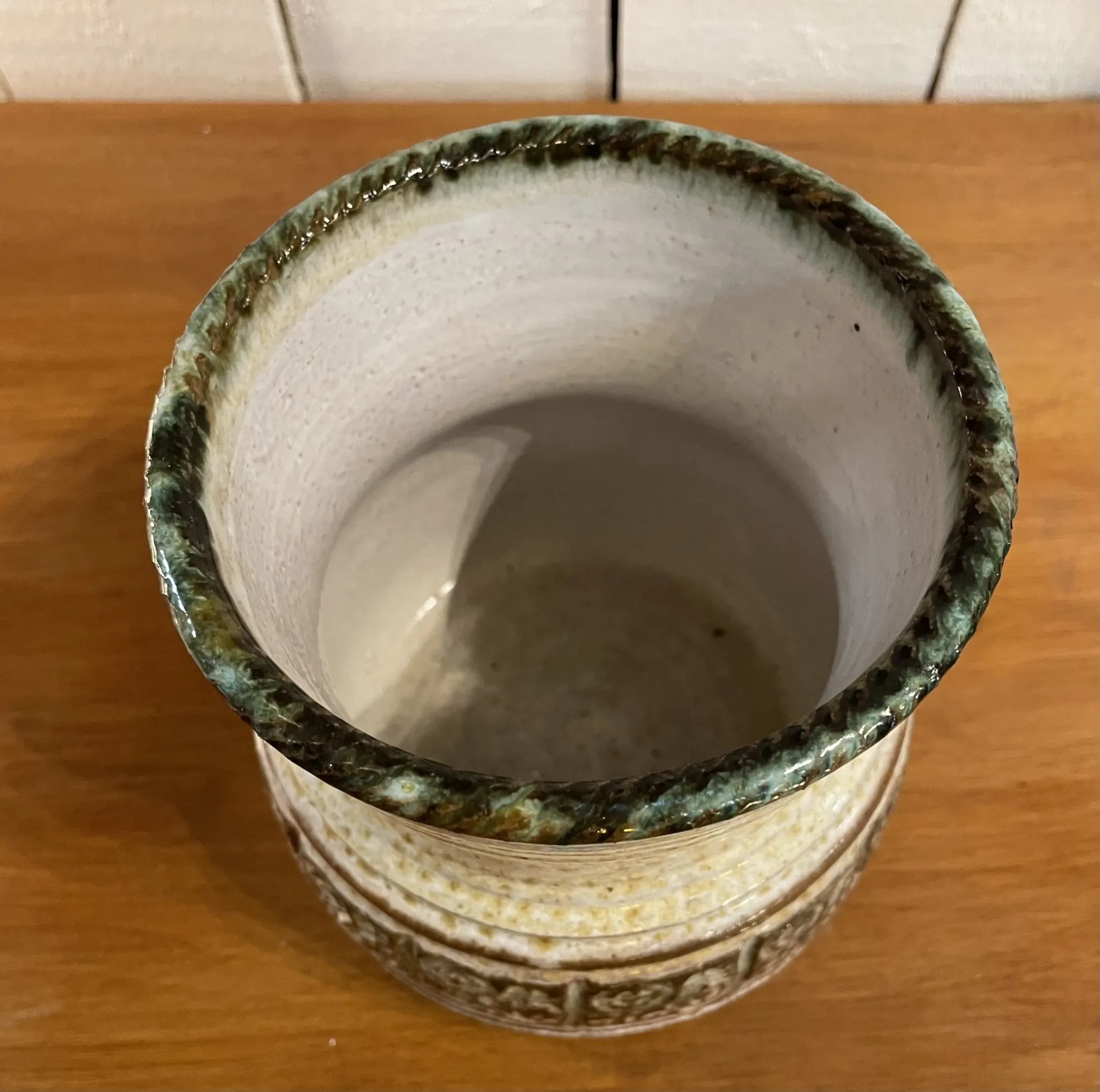 Vase en grès signé Giraud