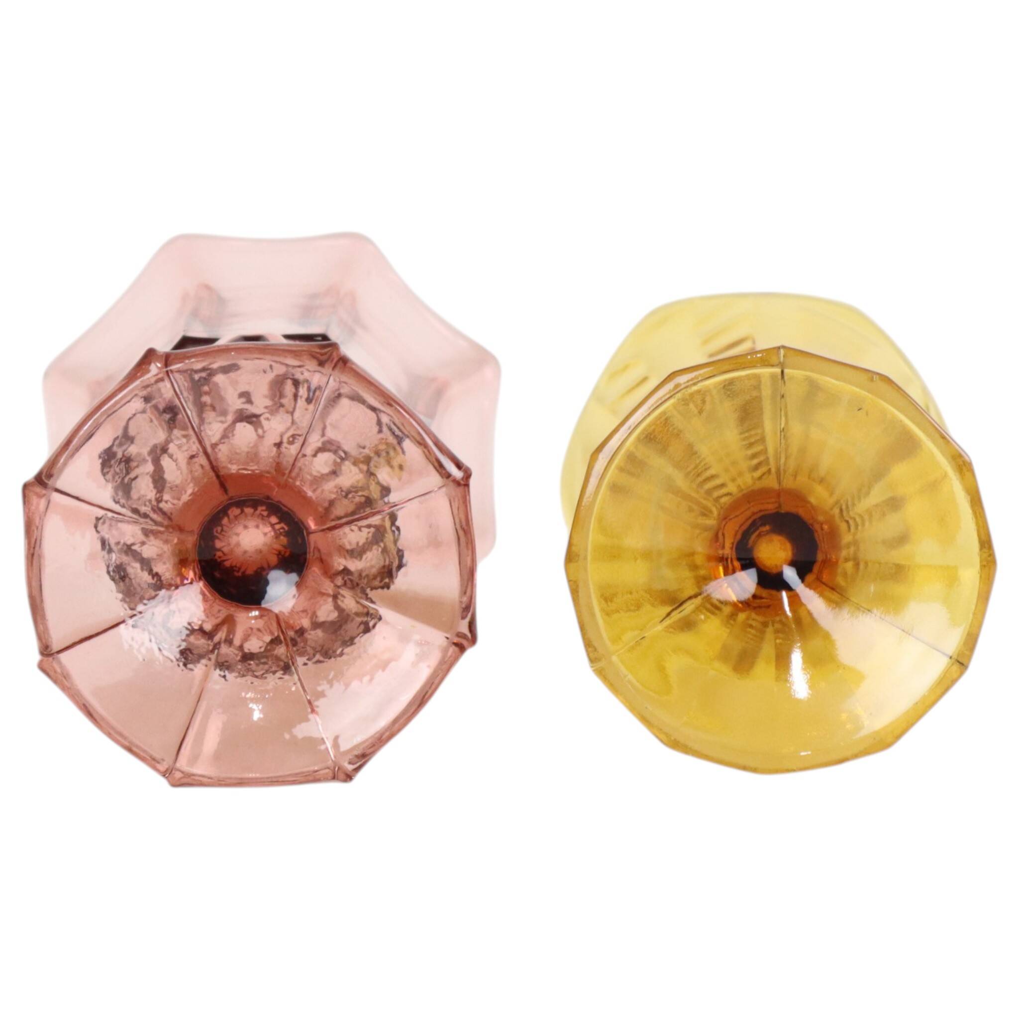 Paire de vases en verre coloré de la période Art Déco
