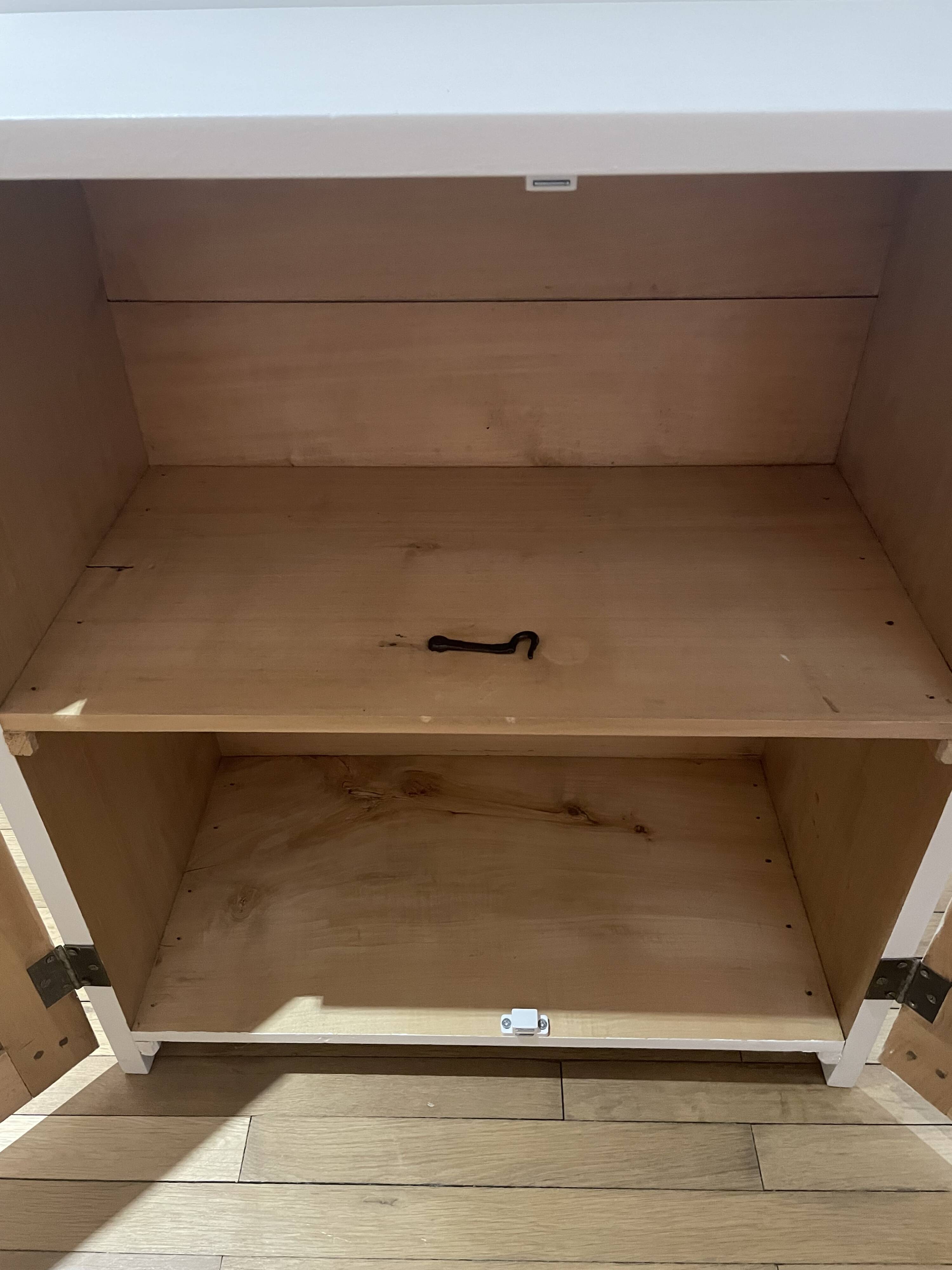 Vintage Parisian buffet 260206