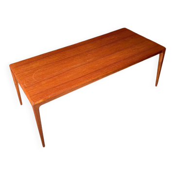 Table basse scandinave en teck attribuée à Johannes Andersen, vers 1960