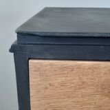 Furniture counter with graphite and wood drawers
