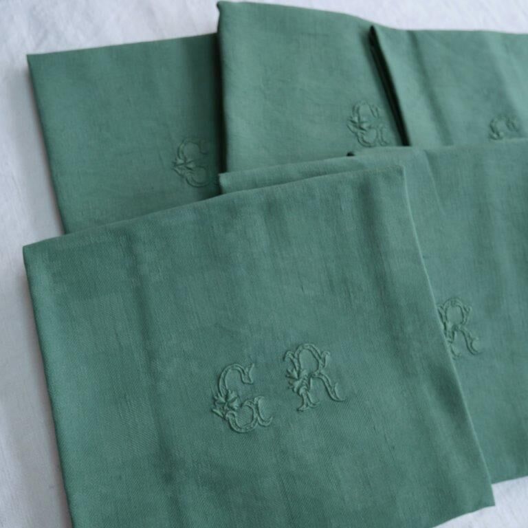 Set of 6 green towels, monogram GR