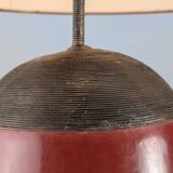 Lampe de table en terre cuite rouge avec filigrane en métal, design vintage des années 1980