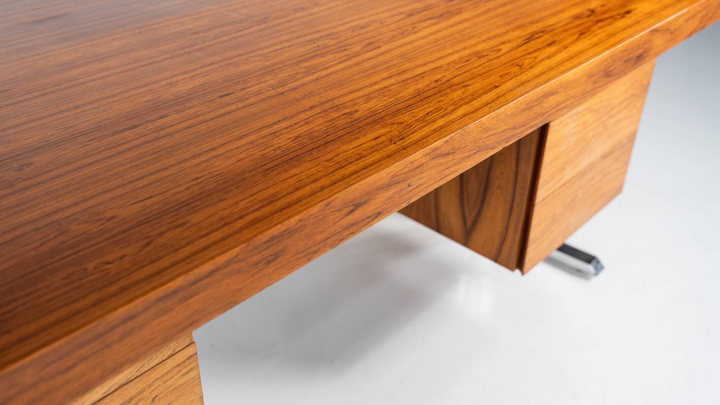 Bureau moderne du milieu du siècle en bois et chrome, Italie, années 1970