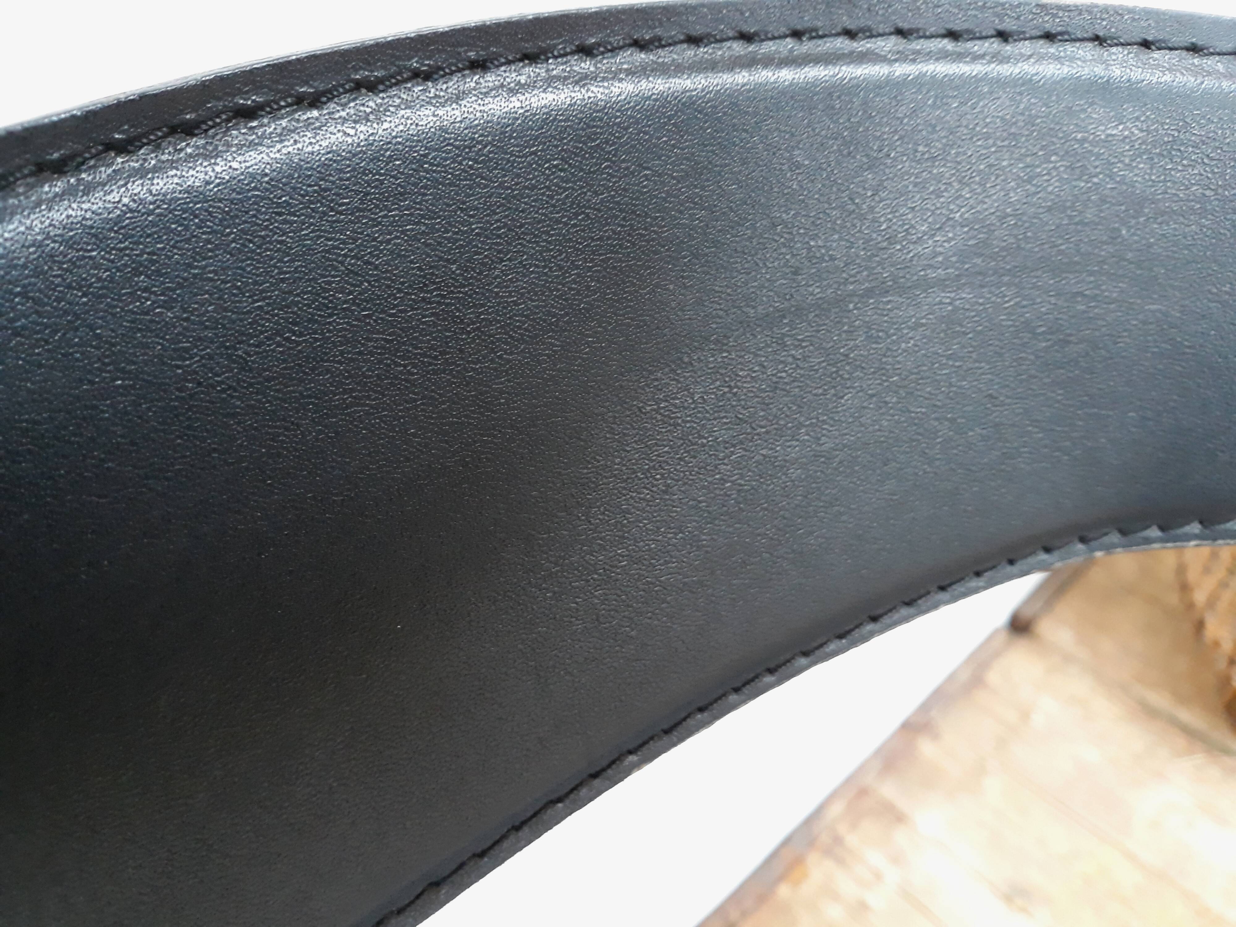 Fauteuil vintage métal chromé et cuir design italien