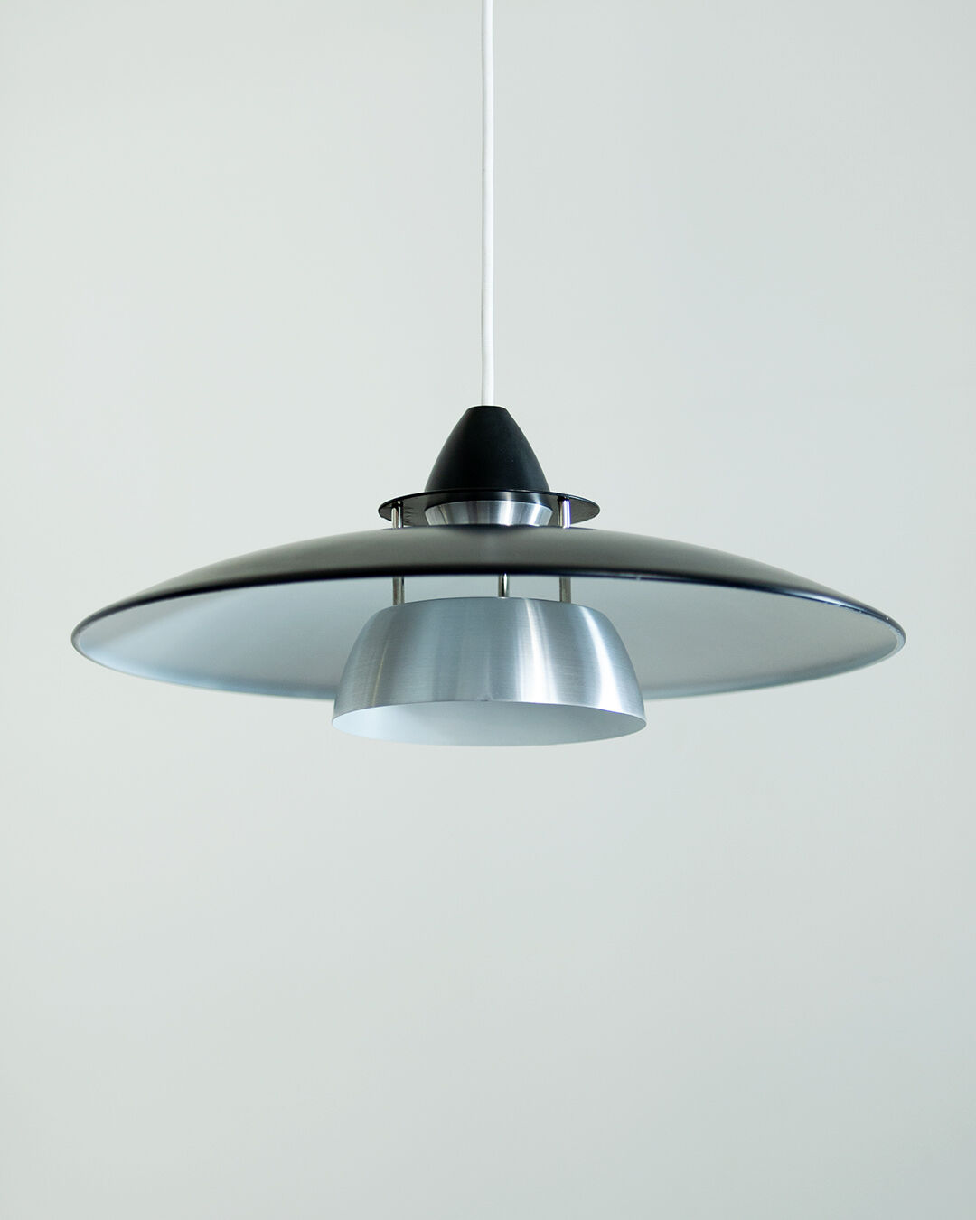 Black scandinavian pendant lamp