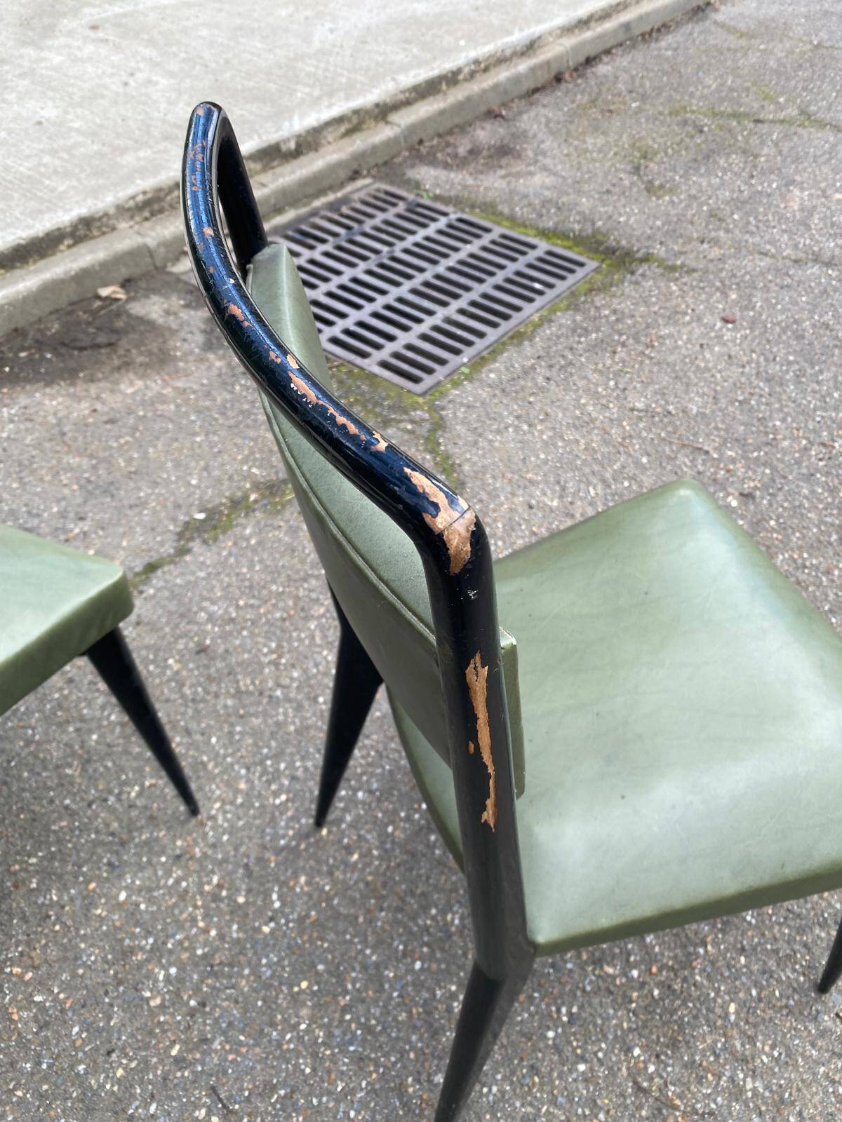6 Italian design dining chairs in Scandinavian style with wood and olive green leather.