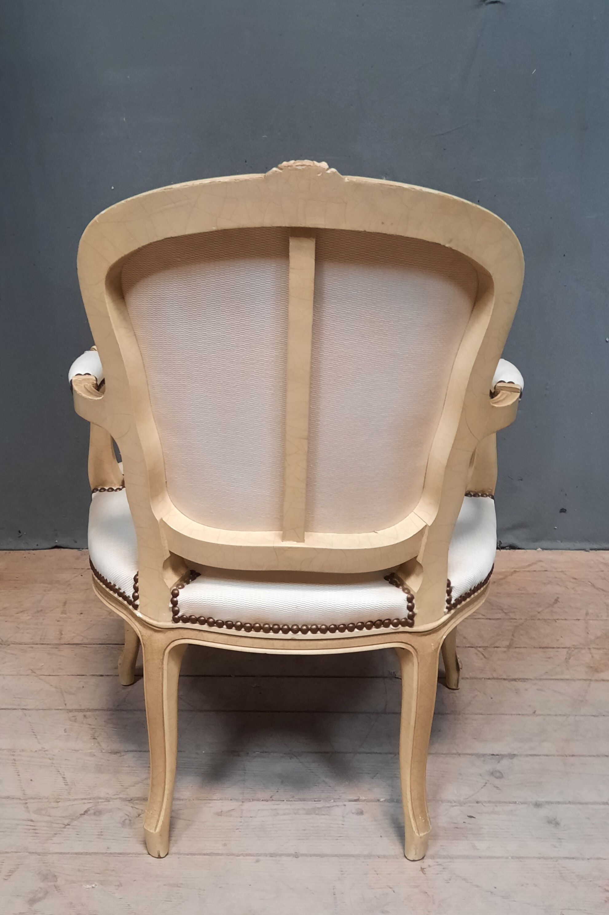 White lacquered armchair Louis XV style