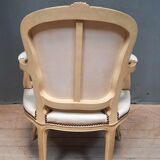 White lacquered armchair Louis XV style